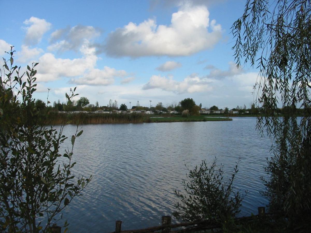 Camping Du Lac De Сожон Экстерьер фото